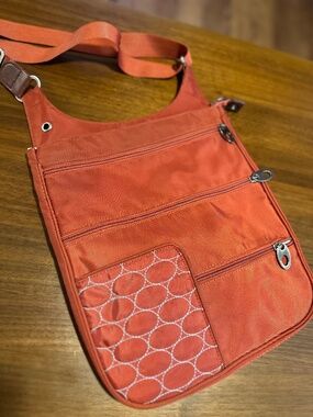 Mosey crossbody bag
